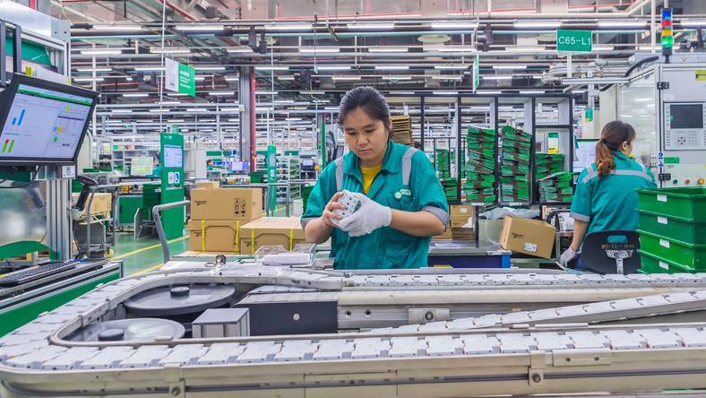 法国巨头施耐德,靠什么跨越189年?